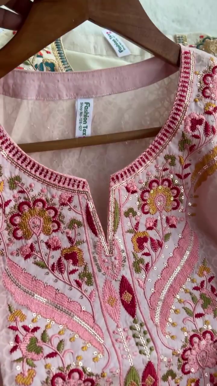 Women's Cream Embroidered Kurta - Image 4