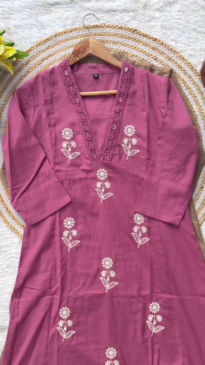 Women's Mauve Floral Embroidered Kurta Set - Image 5