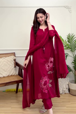 Women's Wine Floral Embroidered Kurta Set